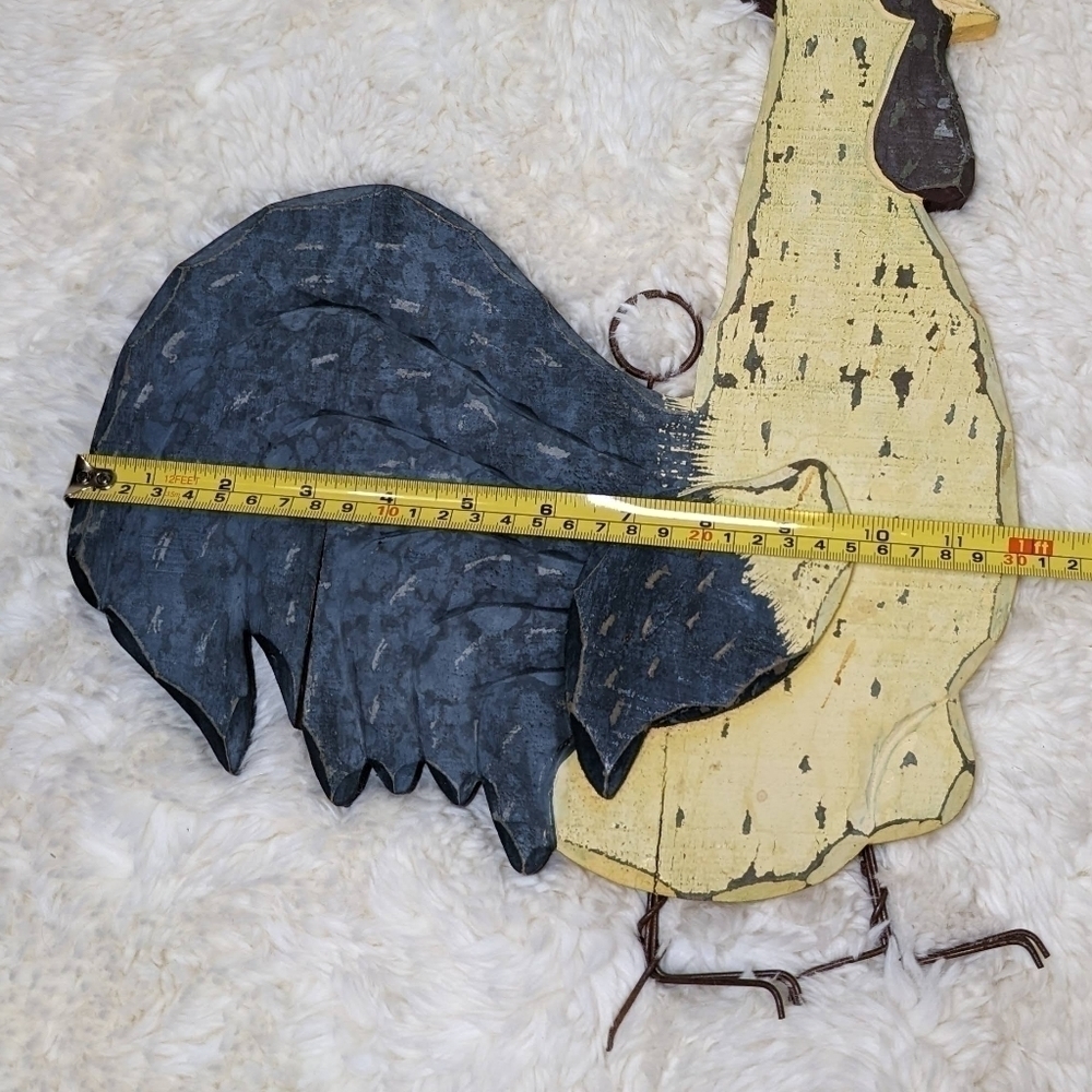 Set of Two Vintage Wood and Metal Rooster Wall Decorations - Sold As-Is - Picture 4 of 6